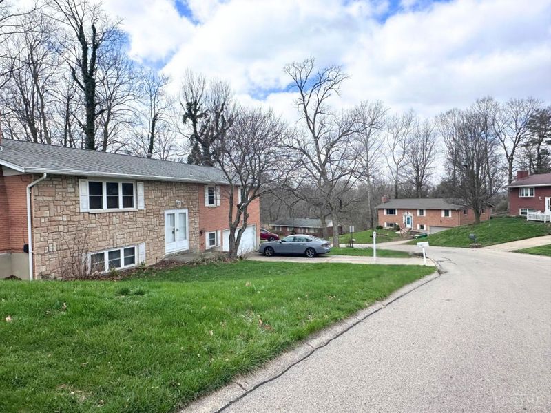 6260 Overture Drive, Dayton, OH 45449 Photo 2