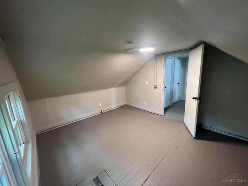238 Helen Street, Cincinnati, OH 45219 Photo 6
