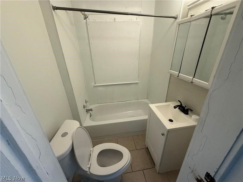 1028 E 146th Street , Cleveland, OH 44110 Photo 8