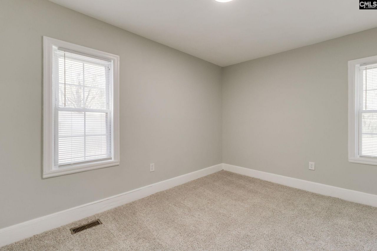 165 Whiteside Circle Photo 12