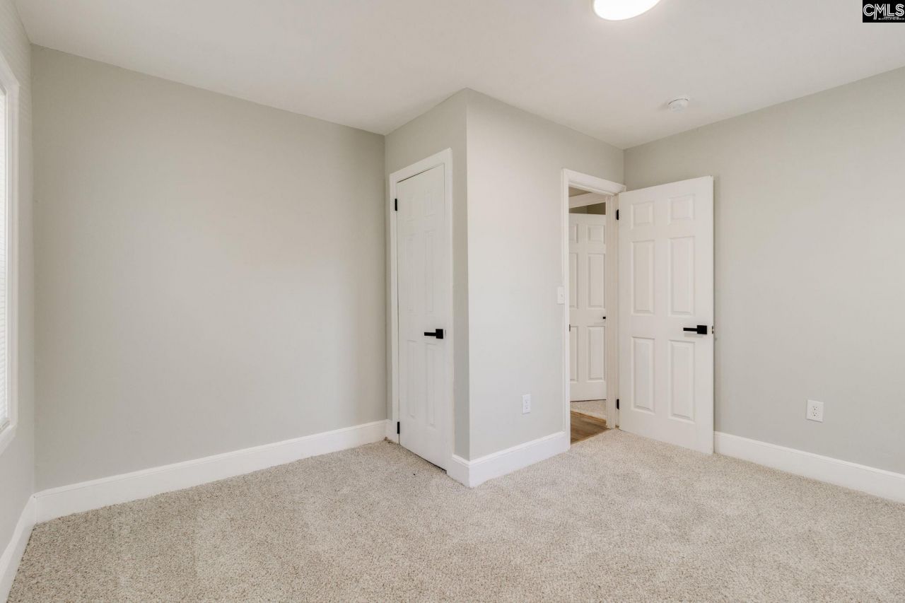 165 Whiteside Circle Photo 13