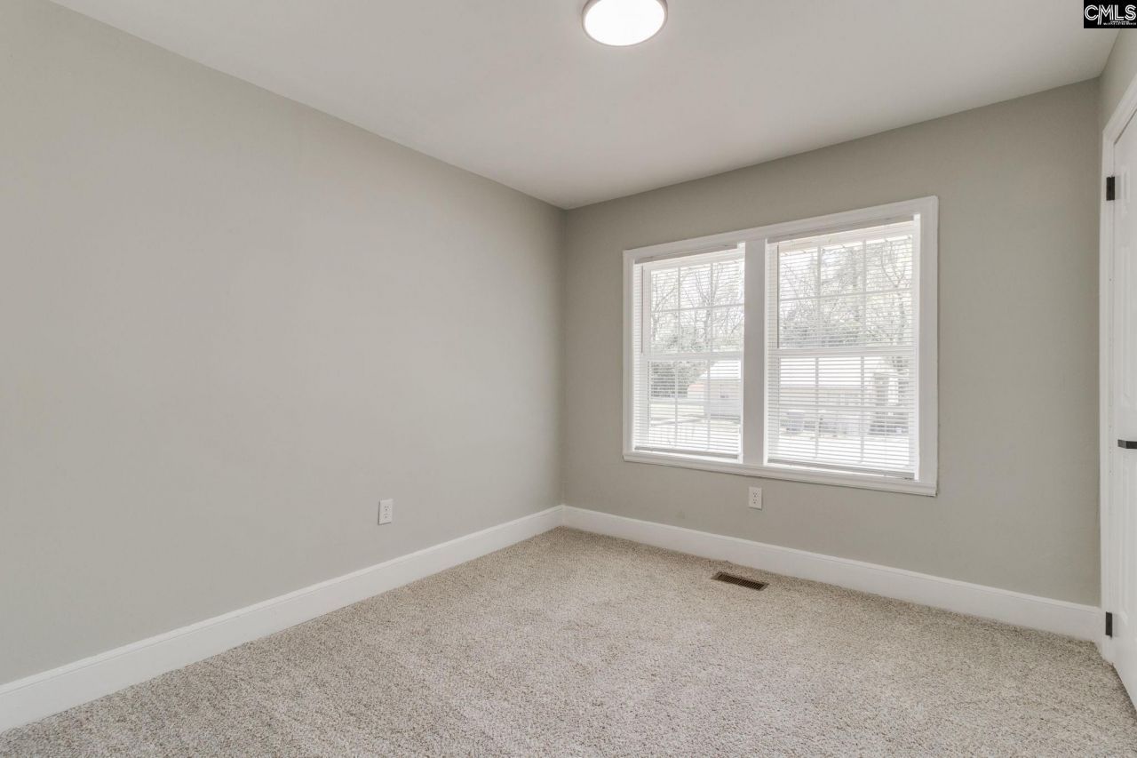 165 Whiteside Circle Photo 7