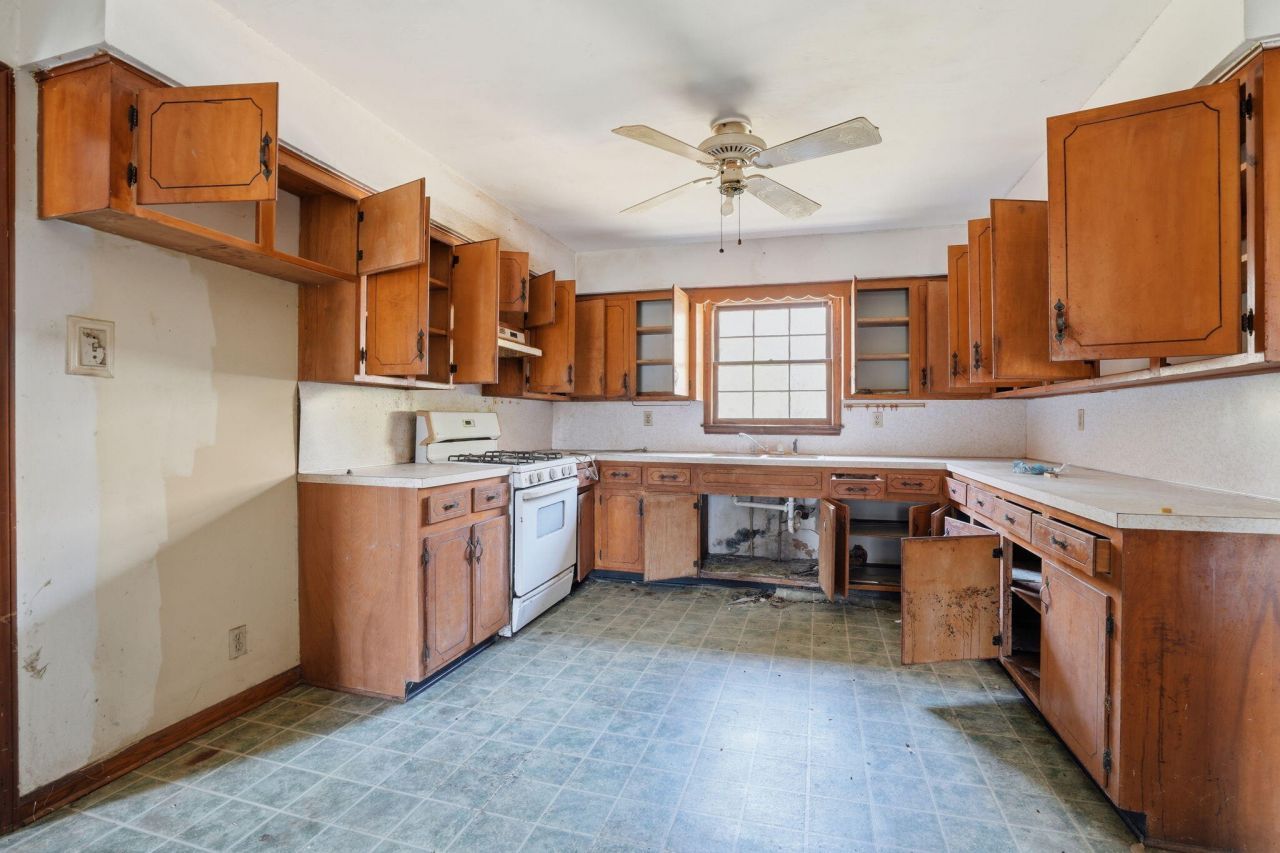 320 Guppy Way Photo 10