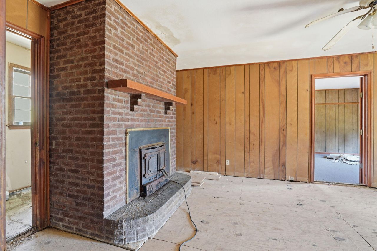 320 Guppy Way Photo 8