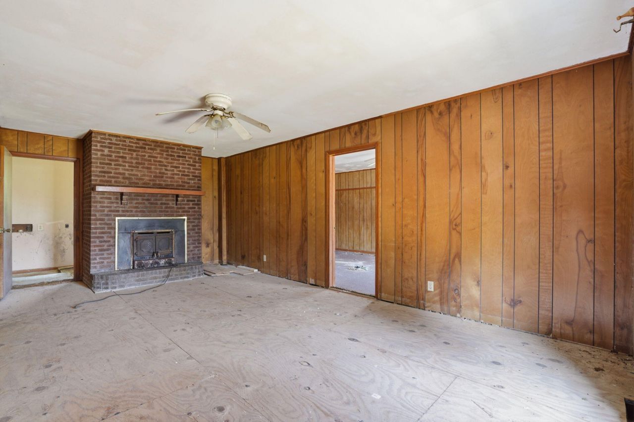 320 Guppy Way Photo 9