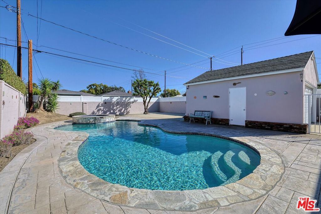 1118 N Niagara Street, Burbank, CA 91505 Main Photo