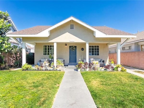 1041 W 48th Street, Los Angeles, CA 90037