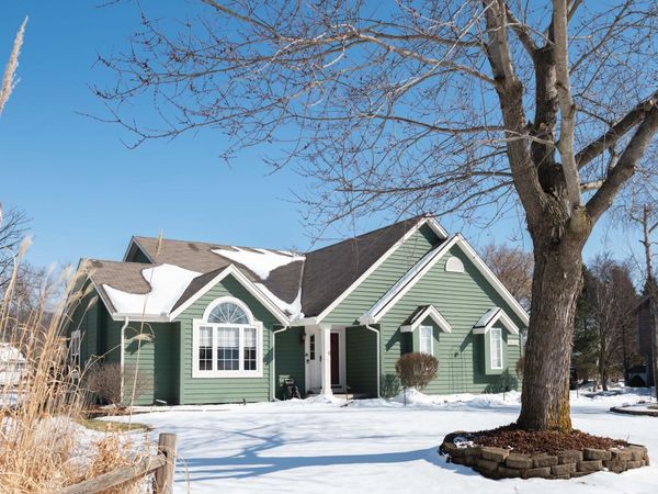 N29W22090 Kathryn Ct, Pewaukee, WI 53186