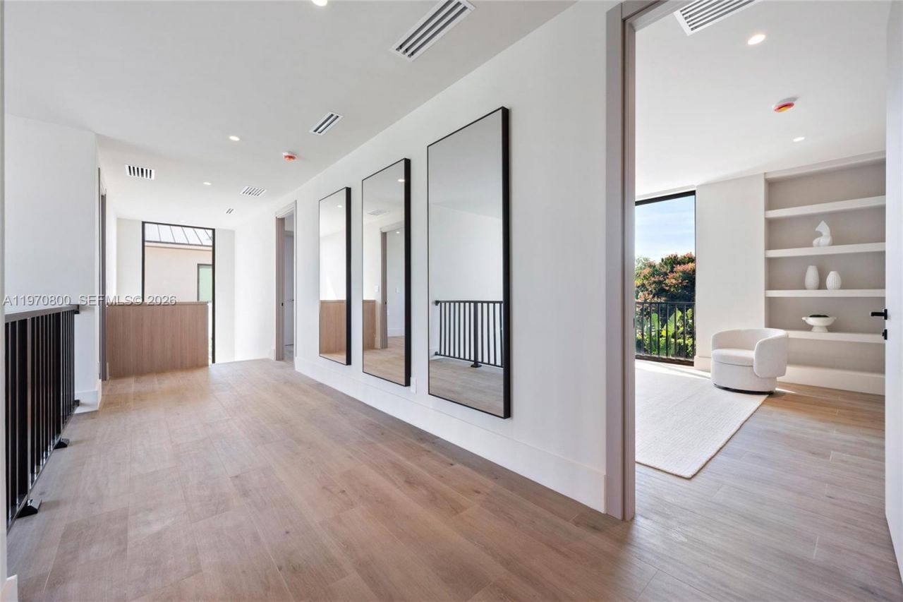 5854 SW 30th St , Miami, FL 33155 Photo