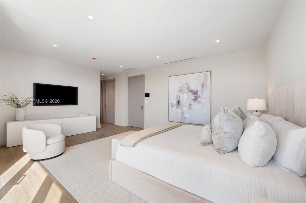 5854 SW 30th St , Miami, FL 33155 Photo