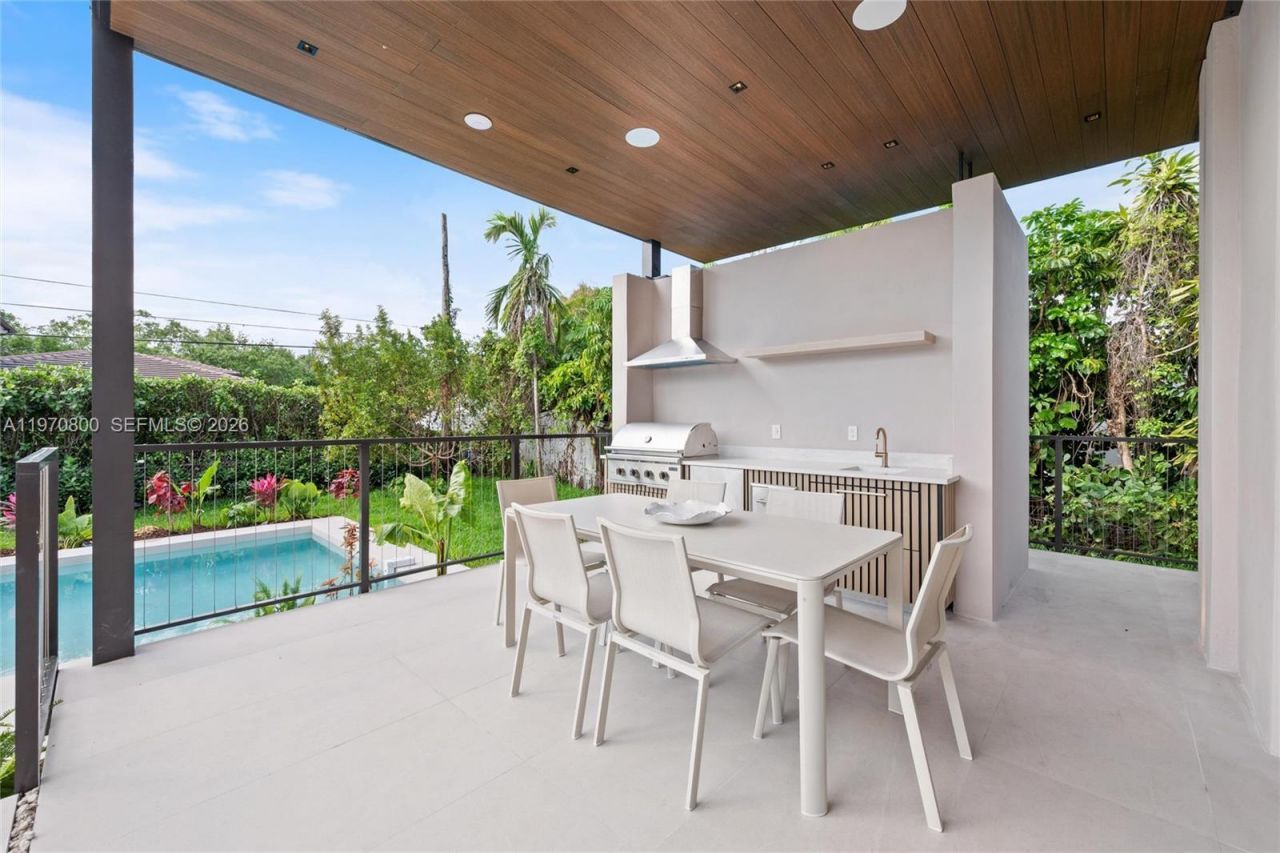 5854 SW 30th St , Miami, FL 33155 Photo