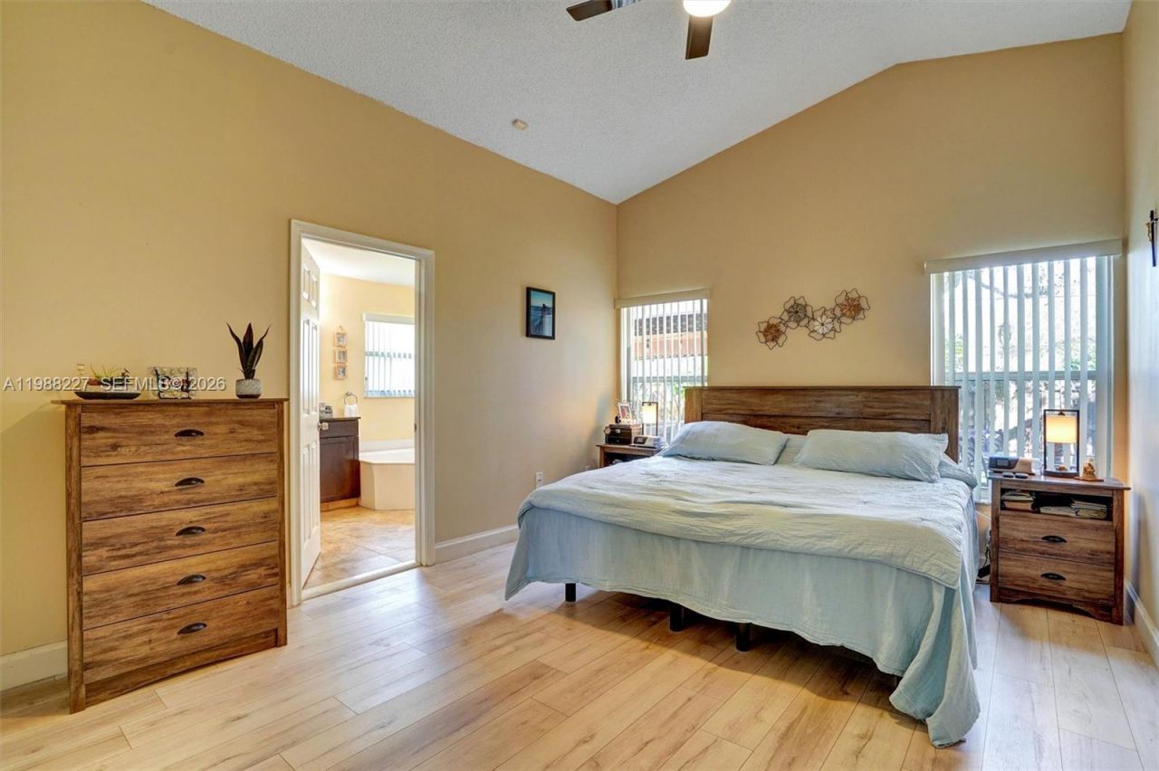 20401 SW 1st St , Pembroke Pines, FL 33029 Photo