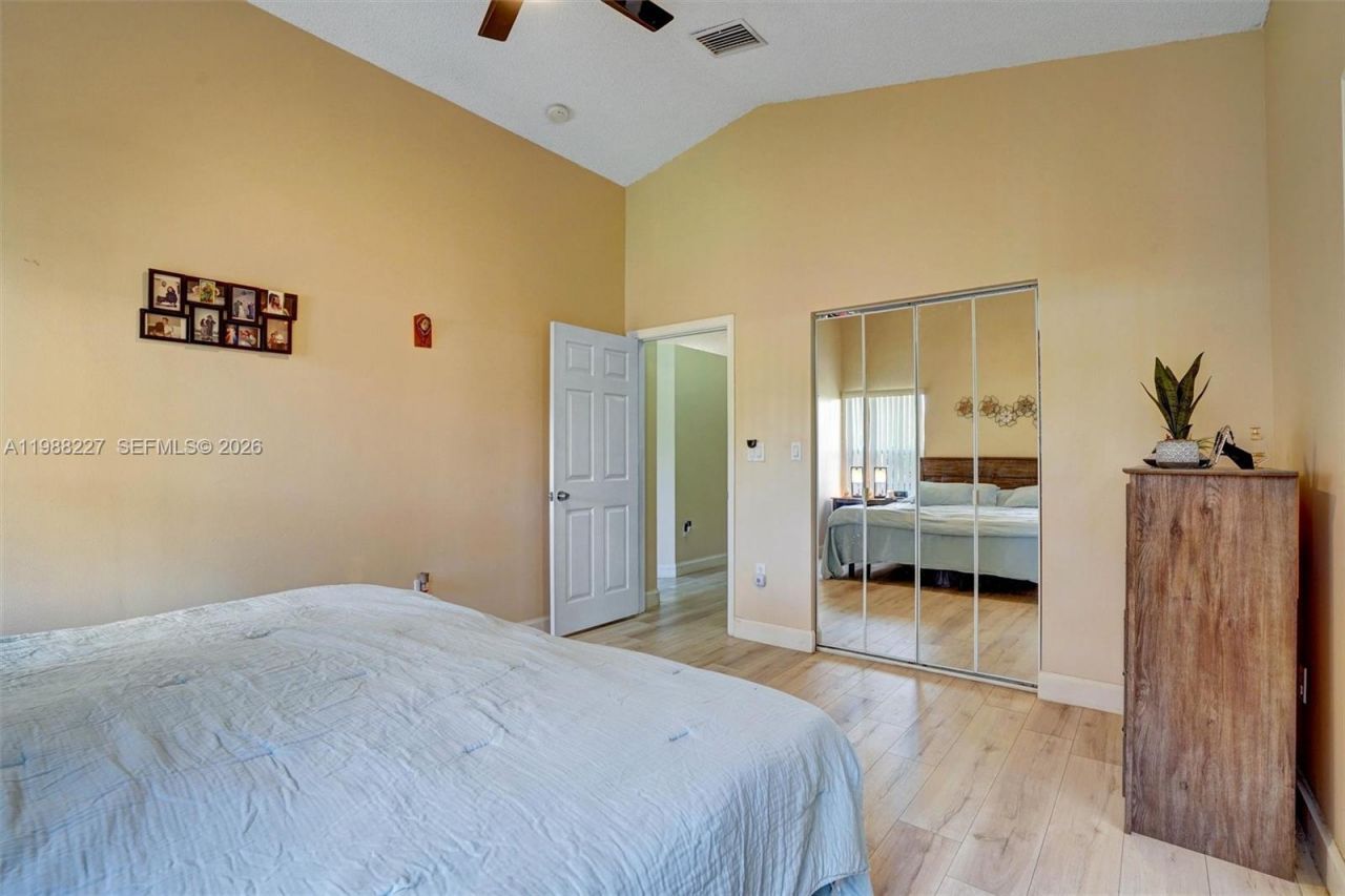 20401 SW 1st St , Pembroke Pines, FL 33029 Photo