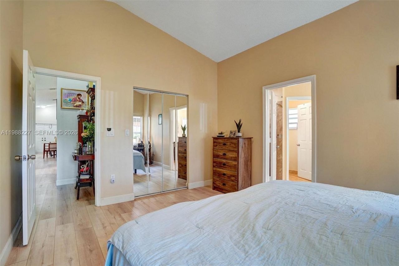 20401 SW 1st St , Pembroke Pines, FL 33029 Photo