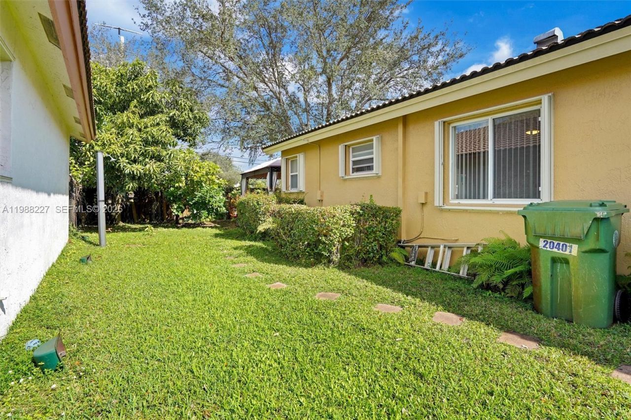 20401 SW 1st St , Pembroke Pines, FL 33029 Photo