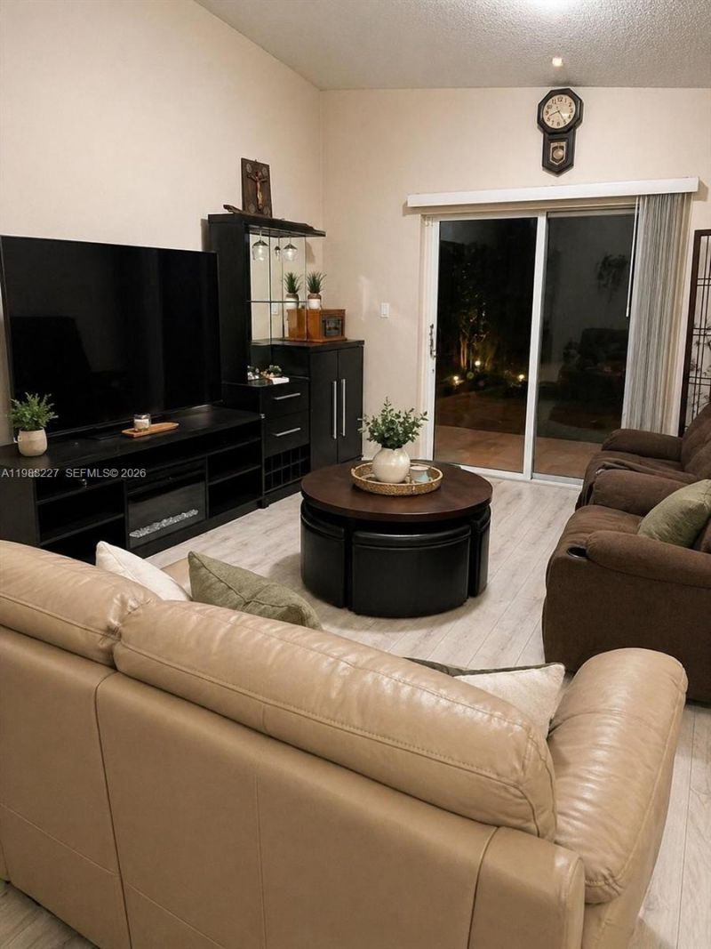 20401 SW 1st St, Pembroke Pines, FL 33029 Photo