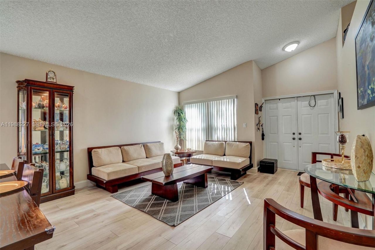 20401 SW 1st St , Pembroke Pines, FL 33029 Photo