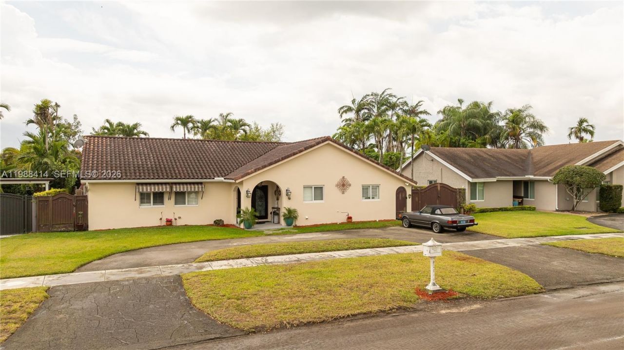13260 SW 96th St , Miami, FL 33186 Photo