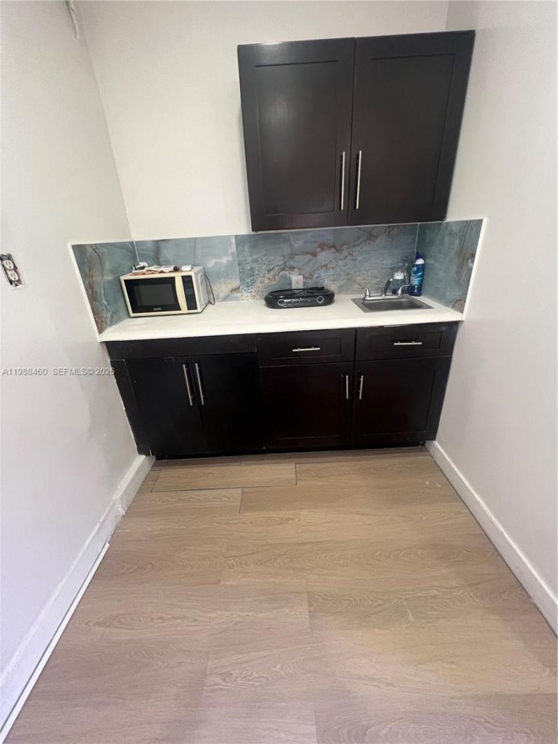 8480 NW 14th St , Unit 1, Pembroke Pines, FL 33024 Photo