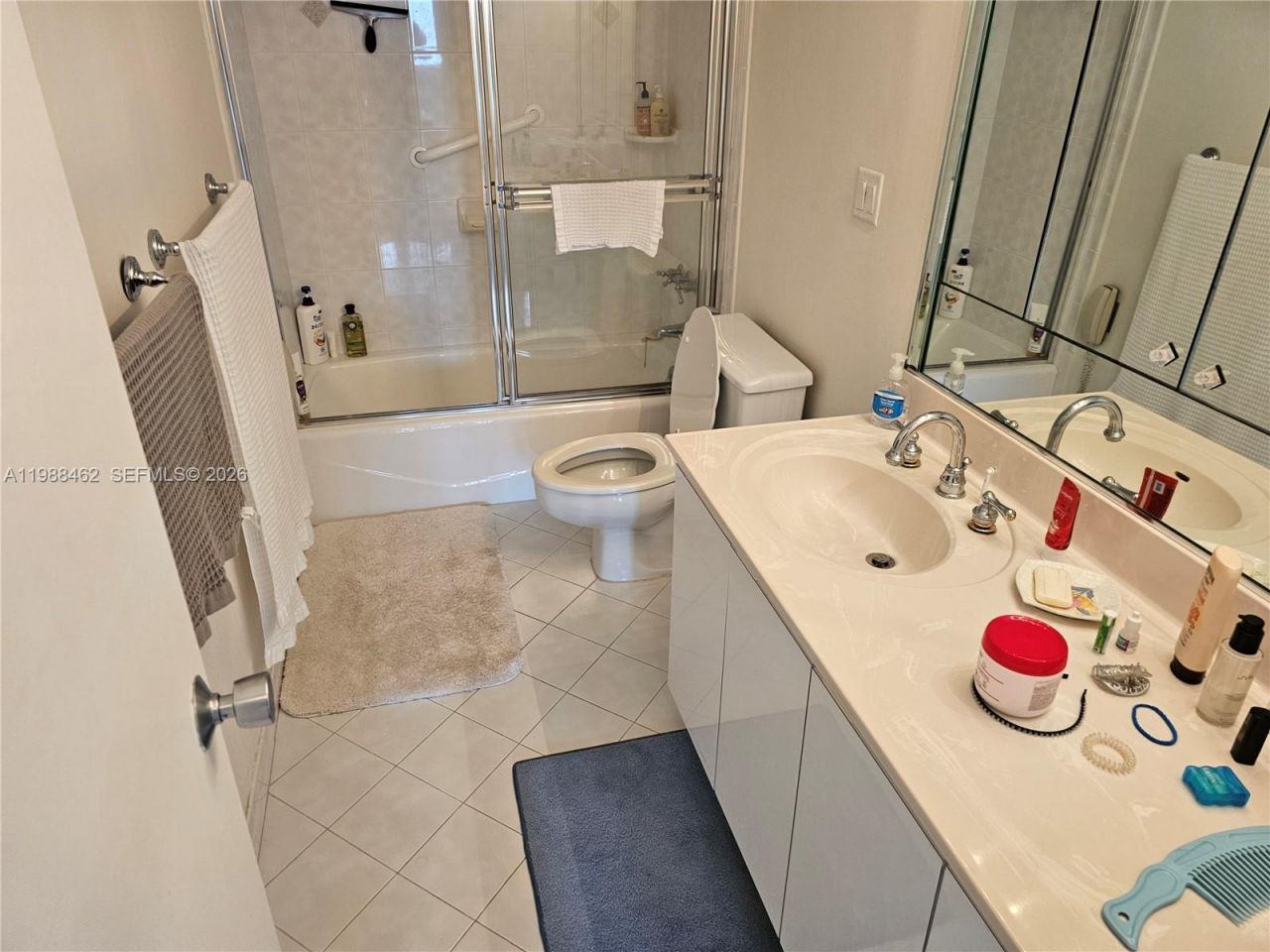300 Bayview Dr, Unit 905, Sunny Isles Beach, FL 33160 Photo
