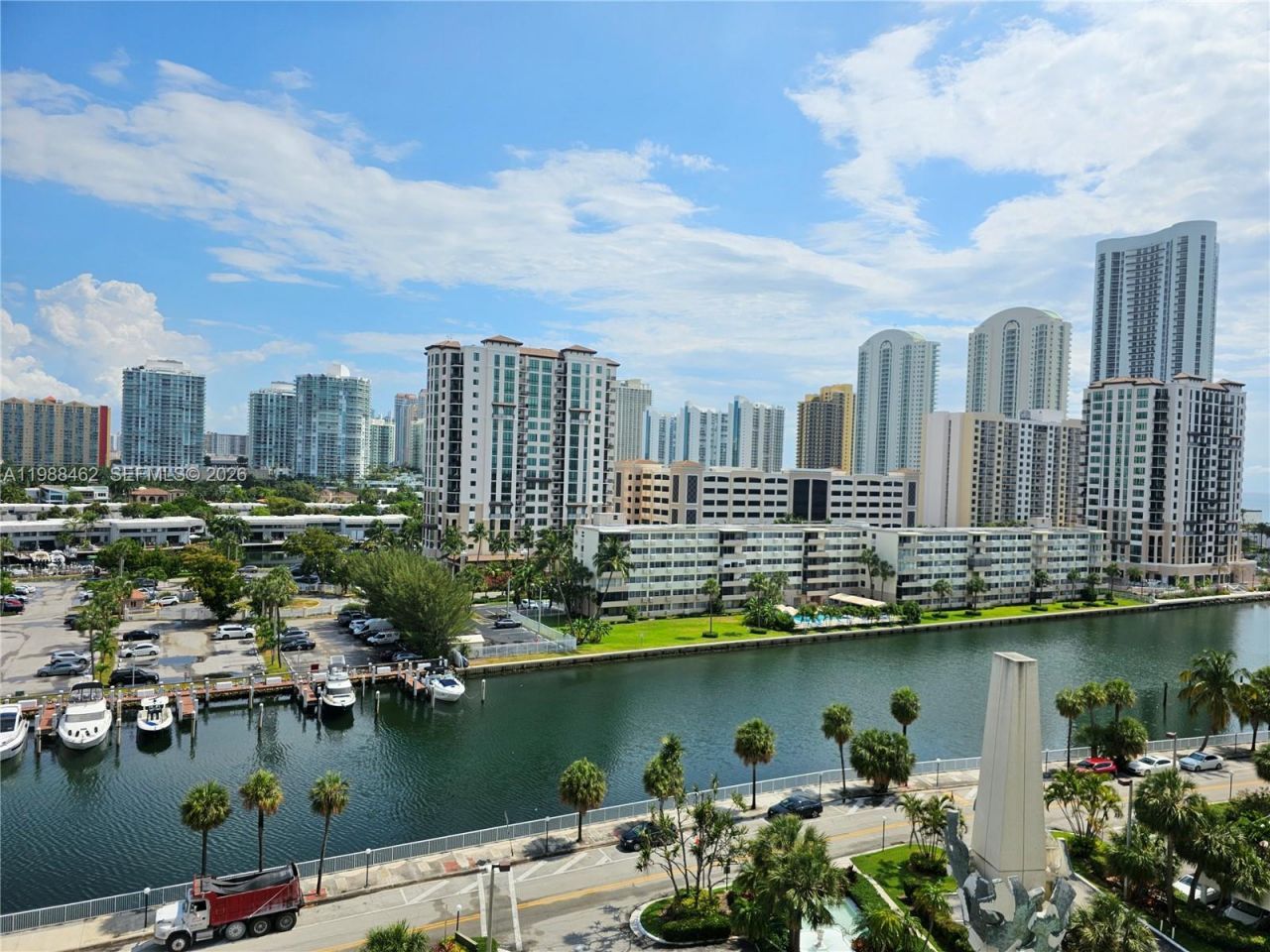 300 Bayview Dr, Unit 905, Sunny Isles Beach, FL 33160 Photo
