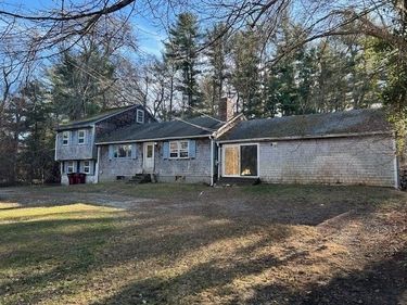 143 Plympton St, Middleboro, MA 02346