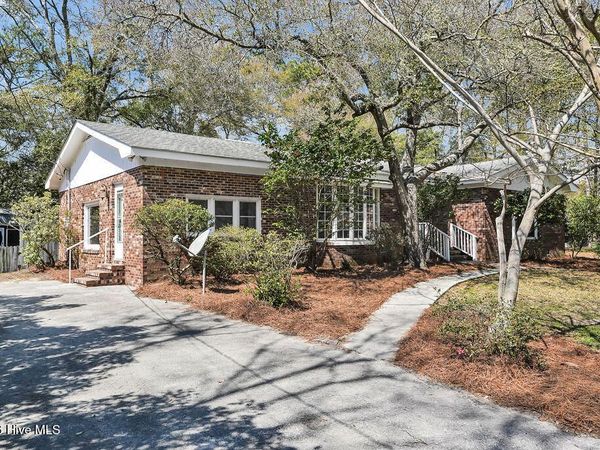 811 Memory Lane, Southport, NC 28461