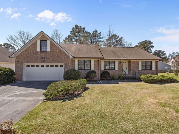 203 Mahaffey Court, New Bern, NC 28560