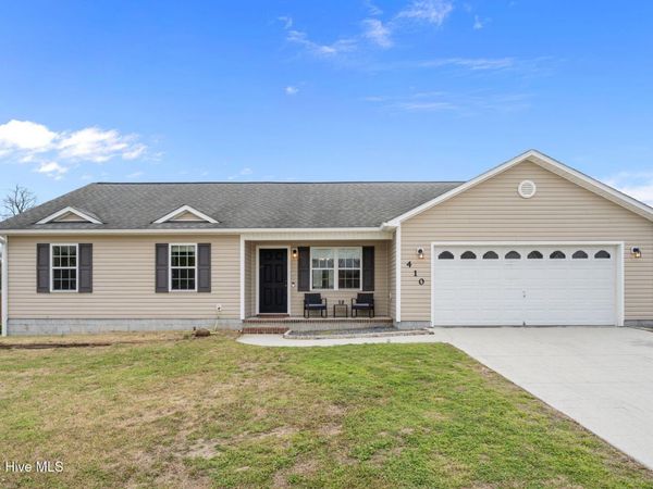 410 John Deere Court, Richlands, NC 28574