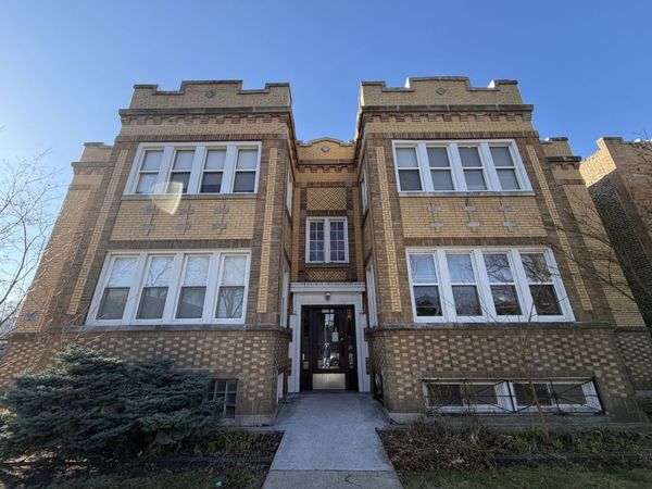 4101 W Nelson Street , Unit G, Chicago, IL 60641