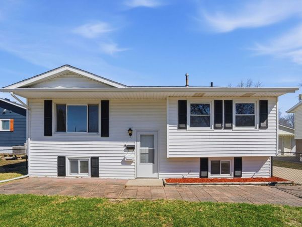 3109 N Lincoln Avenue , Davenport, IA 52804