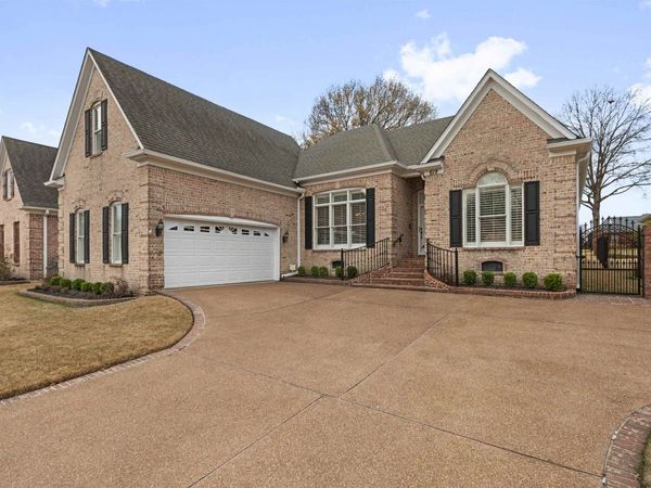 619 E WARWICK OAKS LN, Collierville, TN 38017