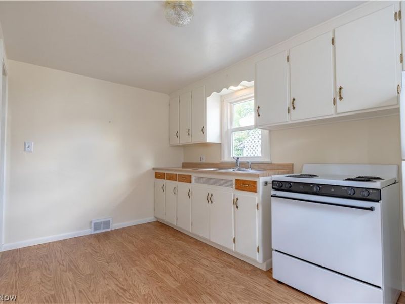 2120 Blenheim Avenue , Alliance, OH 44601 Photo 15