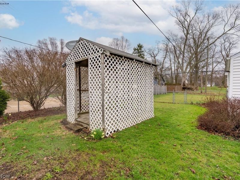 2120 Blenheim Avenue , Alliance, OH 44601 Photo 4