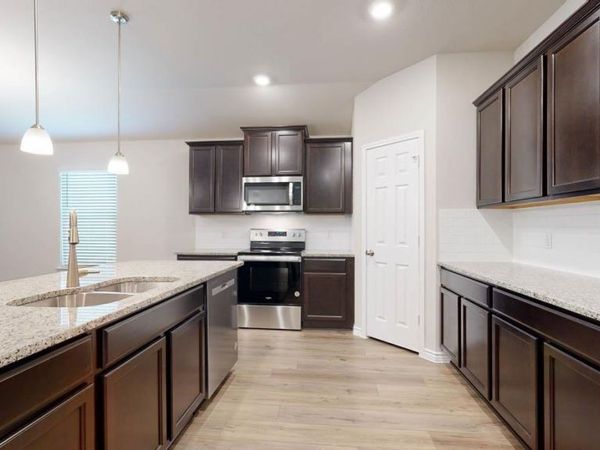 405 Creekfall RD, Burnet, TX 78611