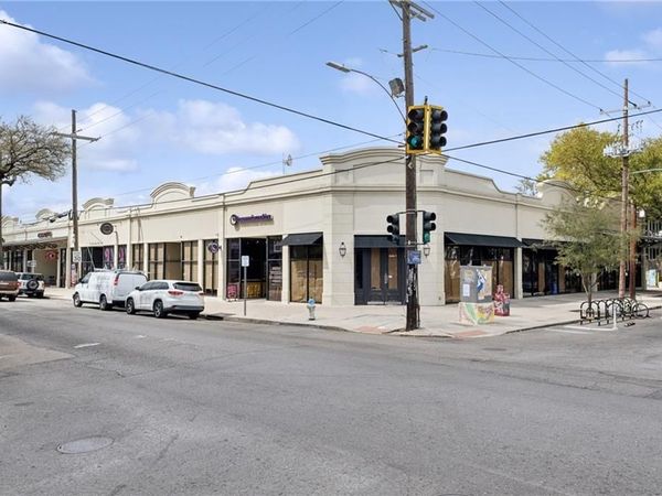 2801 MAGAZINE Street , New Orleans, LA 70115