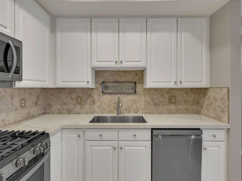 8083 Farm Crossing Circle , Powell, OH 43065 Photo 11