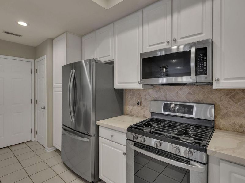 8083 Farm Crossing Circle , Powell, OH 43065 Photo 14