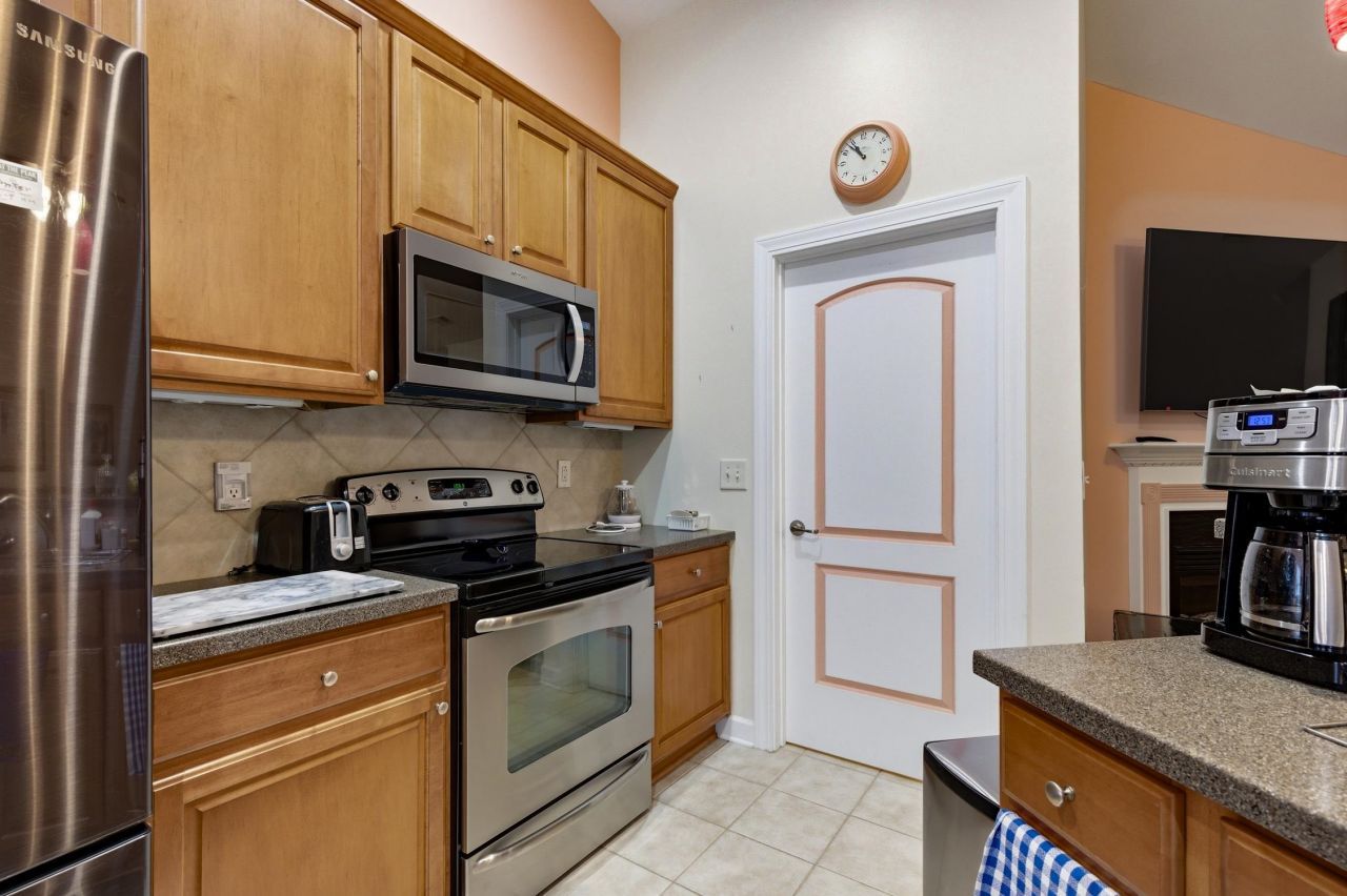 4337 Marshwood Dr. Photo 12