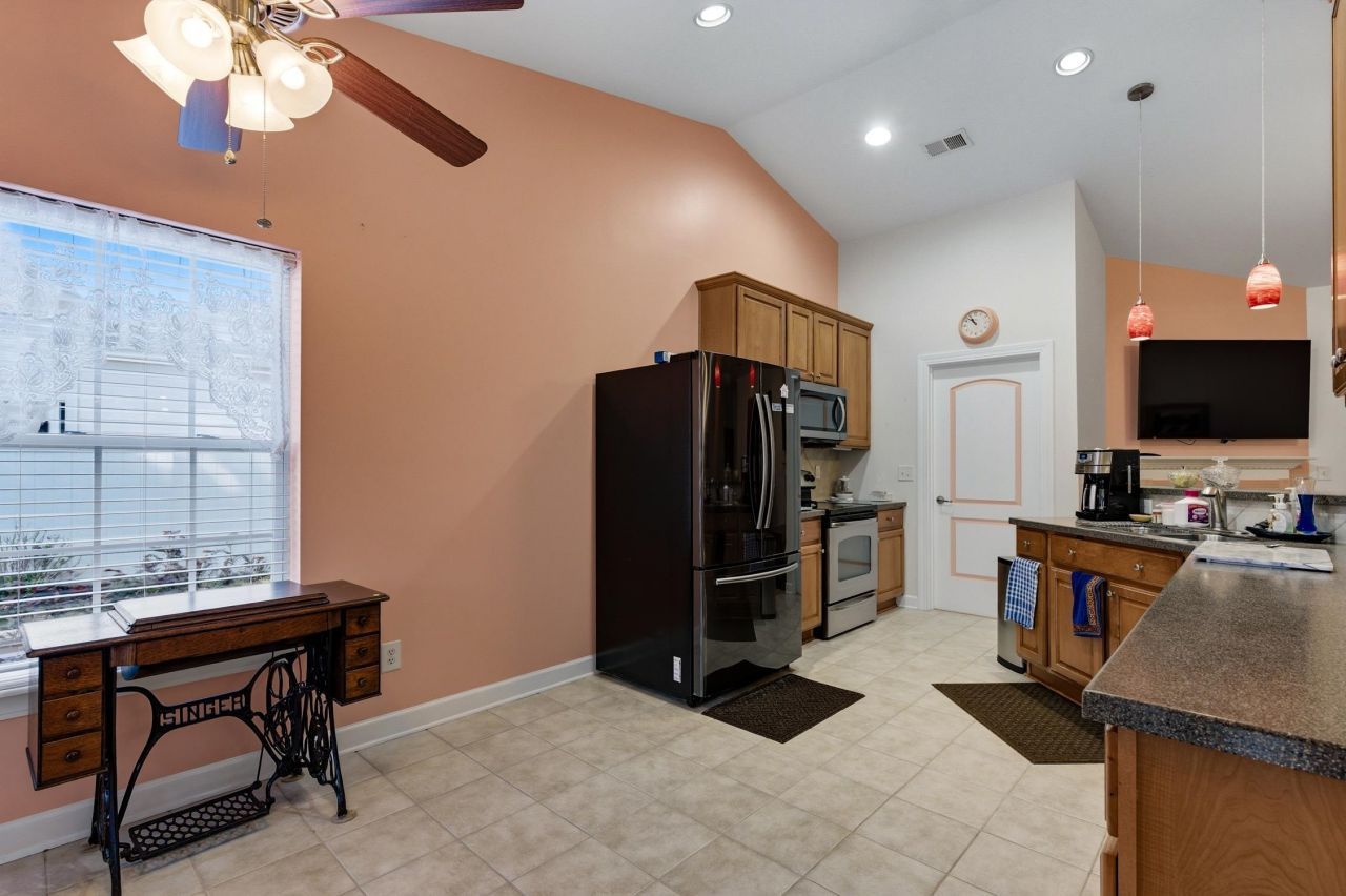 4337 Marshwood Dr. Photo 13