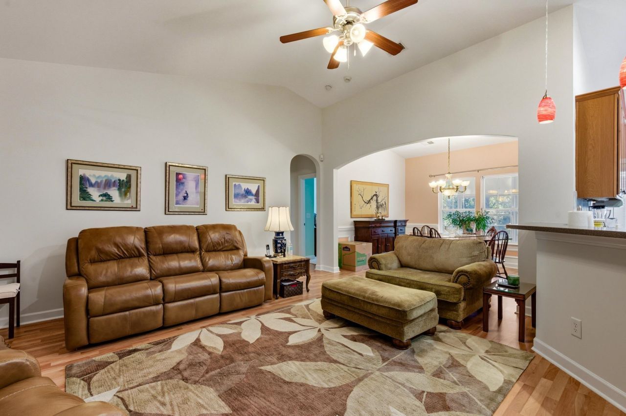 4337 Marshwood Dr. Photo 6