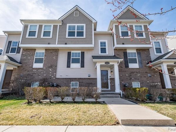 4580 Bradley Circle, Troy, MI 48085