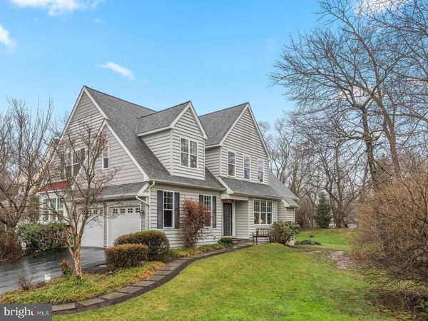 300 OLD BARN CIRCLE , PHOENIXVILLE, PA 19460