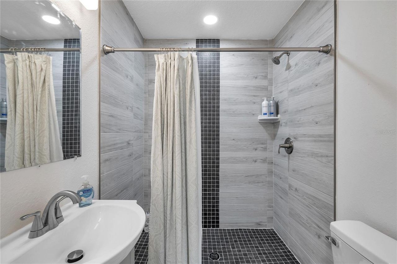 2703 18th Street S, Saint Petersburg, FL 33712 Photo