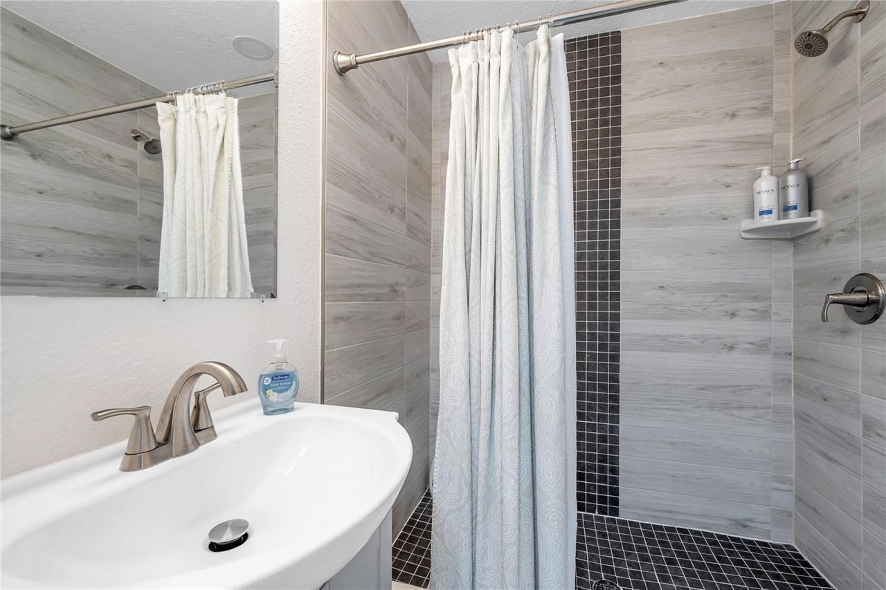 2703 18th Street S, Saint Petersburg, FL 33712 Photo