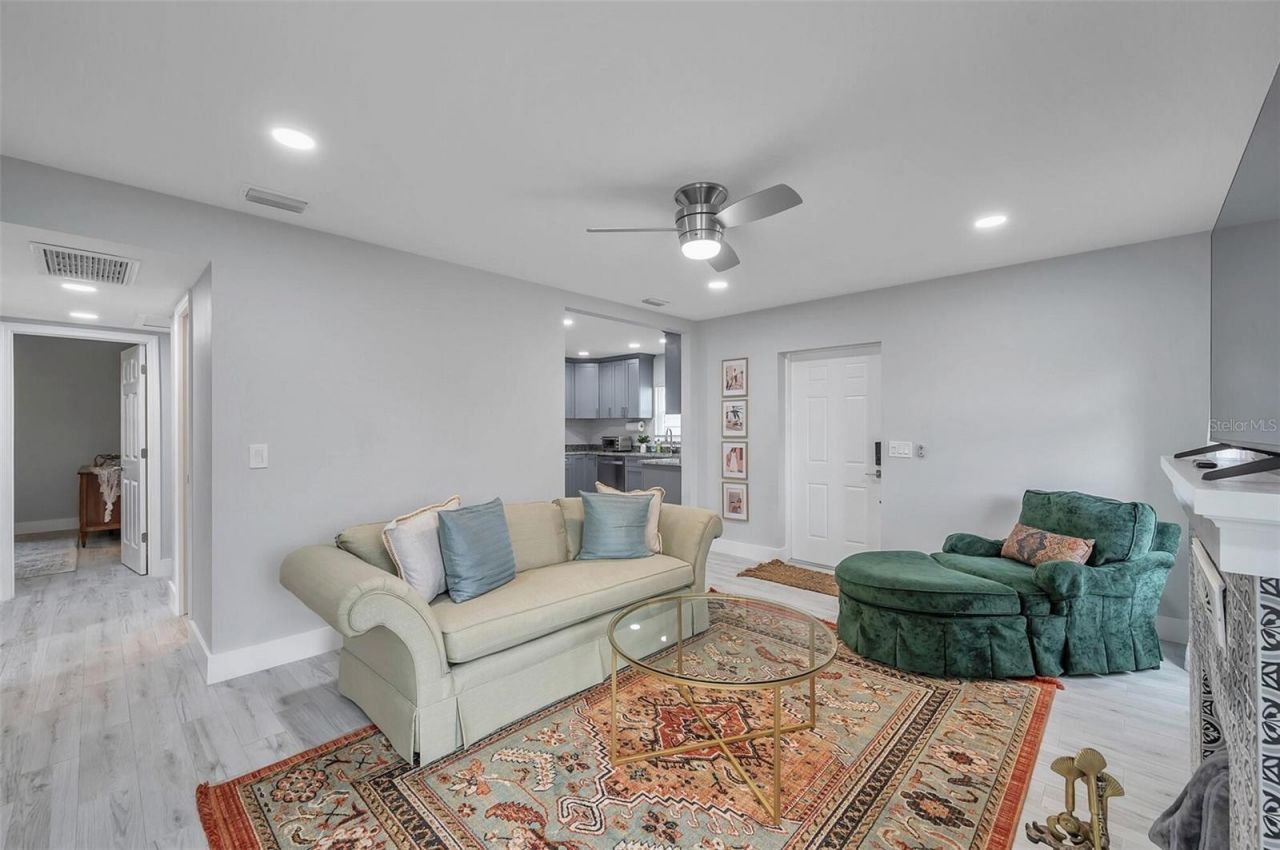 2703 18th Street S, Saint Petersburg, FL 33712 Photo