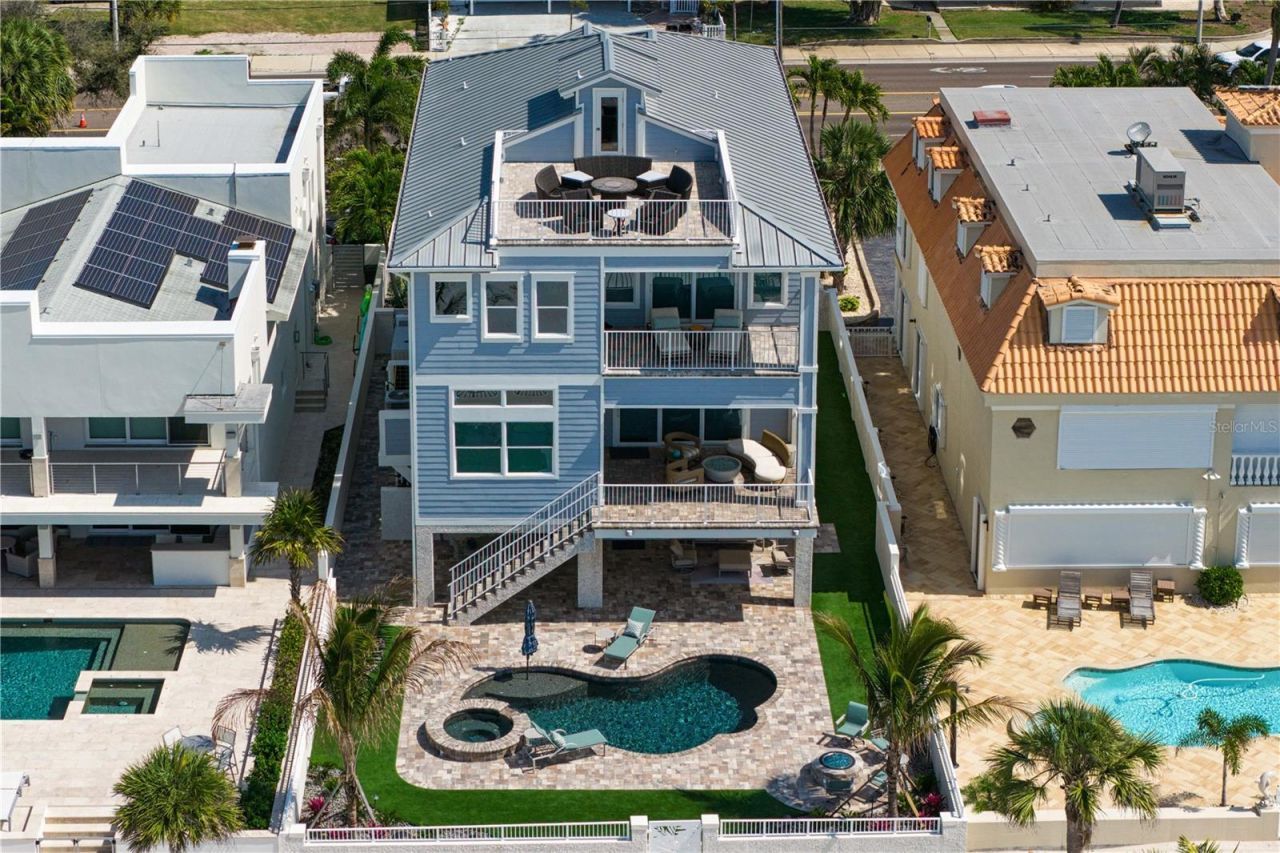 15612 Gulf Boulevard, Redington Beach, FL 33708 Photo