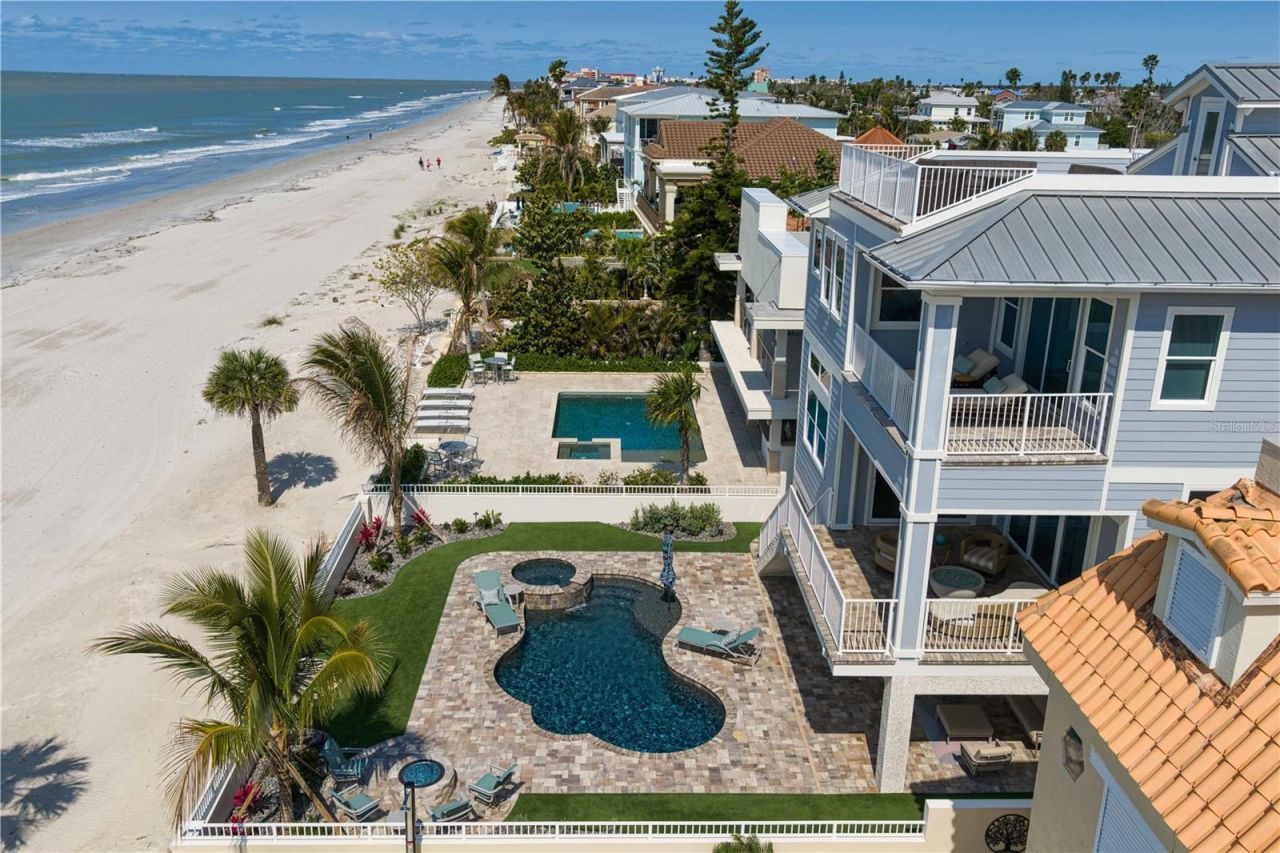 15612 Gulf Boulevard, Redington Beach, FL 33708 Photo