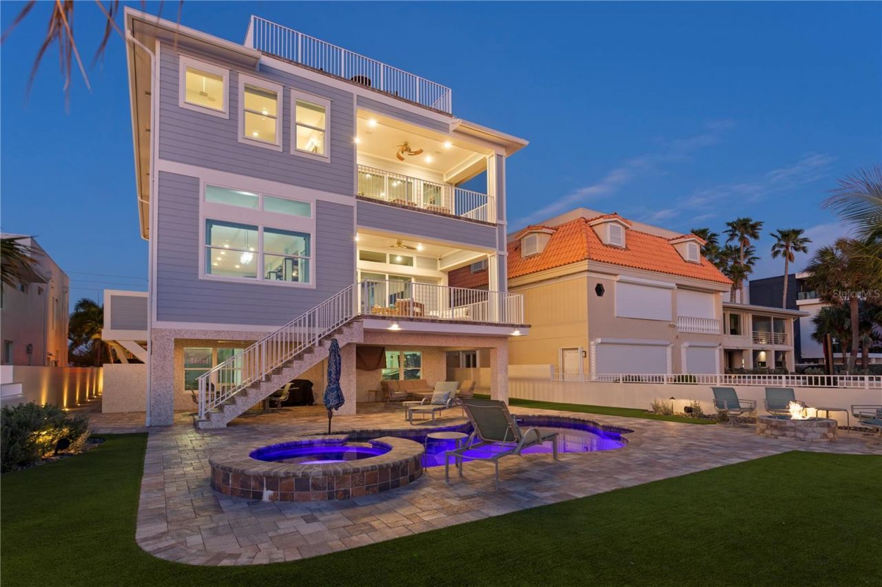 15612 Gulf Boulevard, Redington Beach, FL 33708 Photo