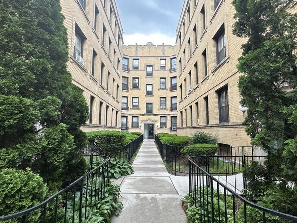 4606 N Beacon Street , Unit 2C, Chicago, IL 60640